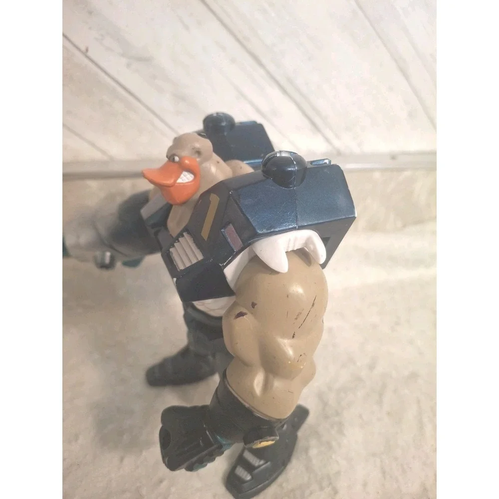 Vintage 1996 Mighty Ducks Nitro Fist Grin Action Figure Toy Punching